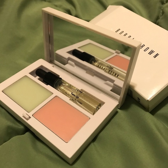 NWOT Bobbi Brown Extra Glow Skincare Palette - Picture 3 of 4